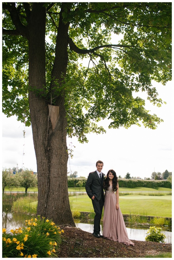 romantic golf course grad portraits-0011