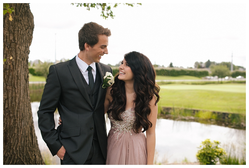 romantic golf course grad portraits-0012