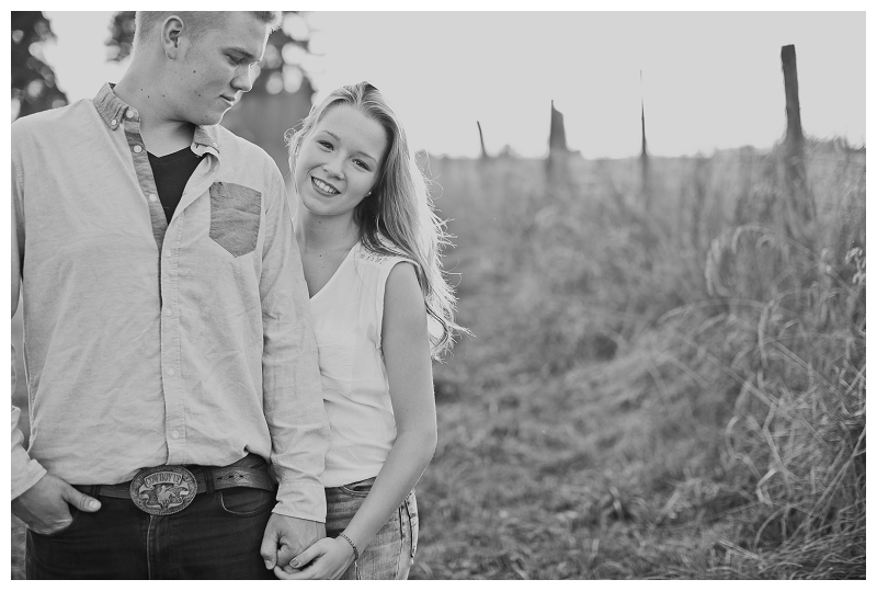 langley farm couples portraits country field at sunset-0014