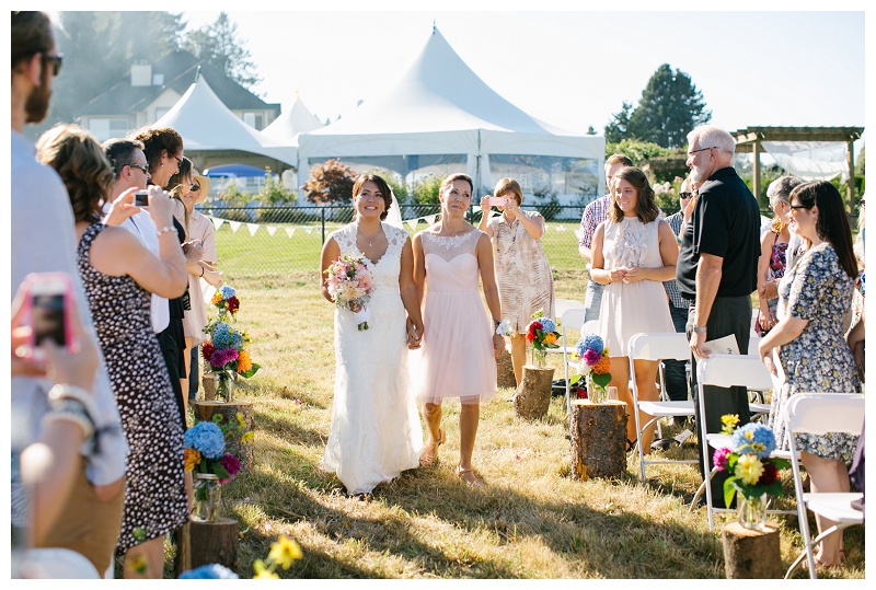 kevin+chloe abbotsford rustic country backyard wedding-63