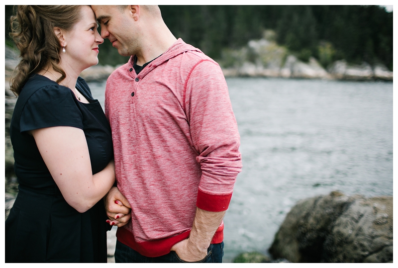 lighthouse park engagement photos-10