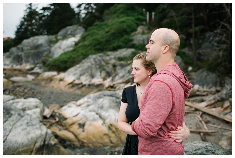 lighthouse park engagement photos-2