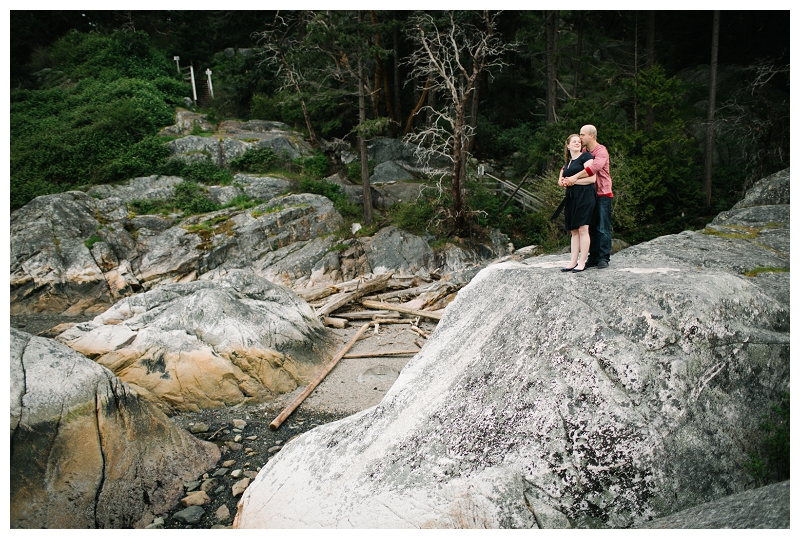 lighthouse park engagement photos-4