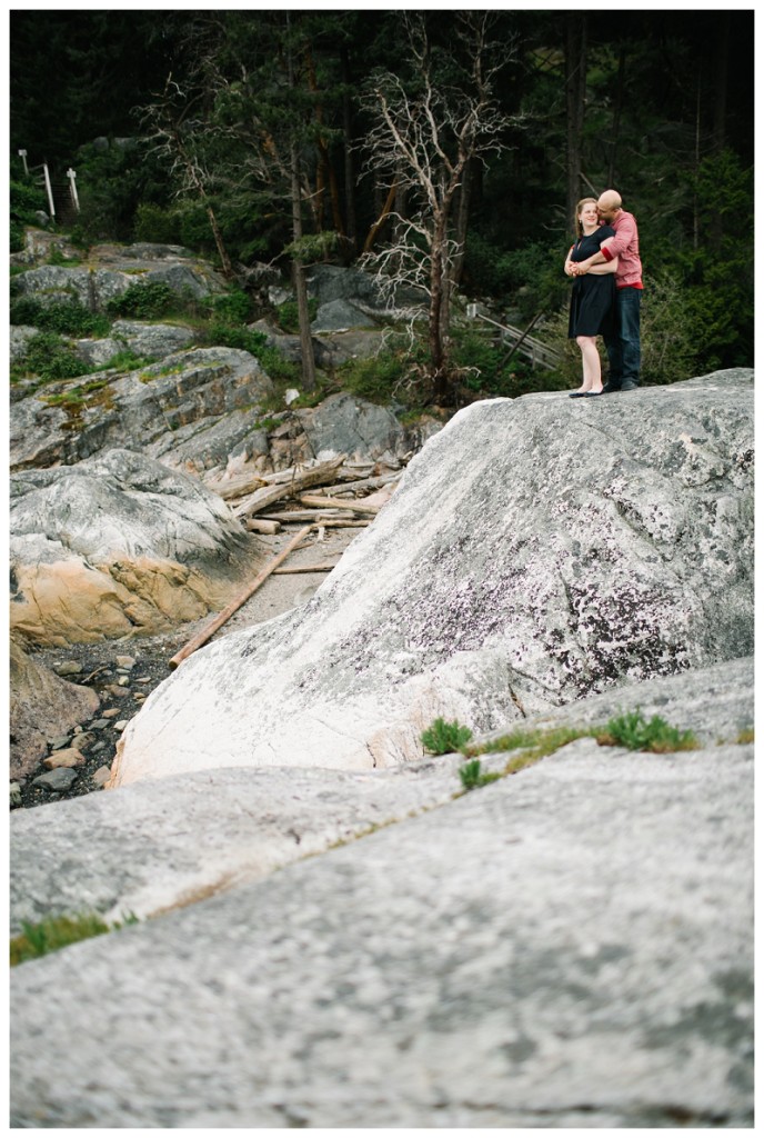 lighthouse park engagement photos-5