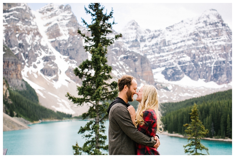 moraine lake, banff national park engagement photographer_003