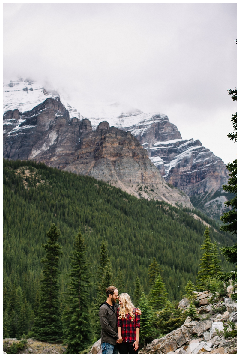 moraine lake, banff national park engagement photographer_016