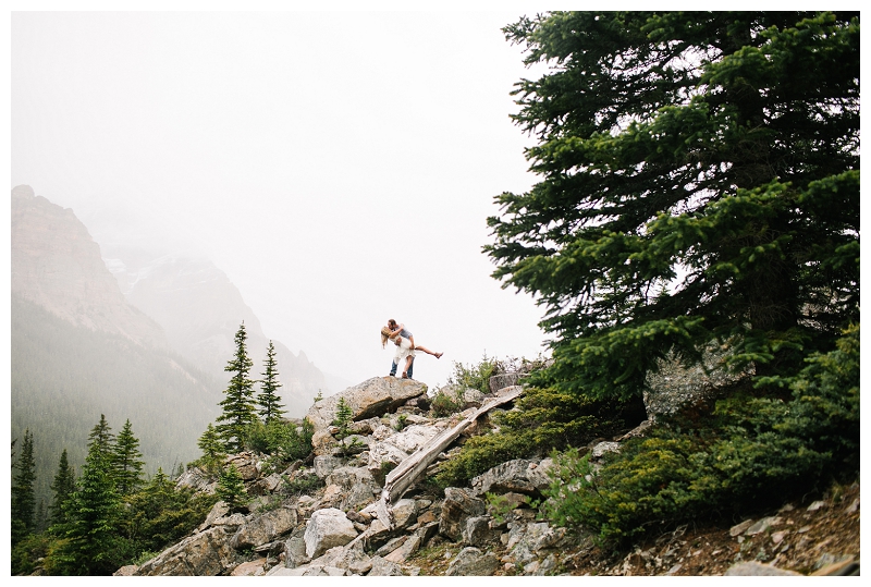 moraine lake, banff national park engagement photographer_019