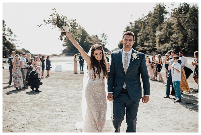 beach wedding in tofino
